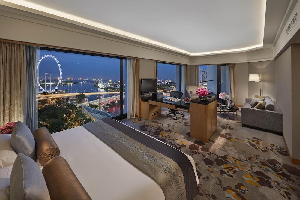 Mandarin Oriental, Khách sạn Singapore
