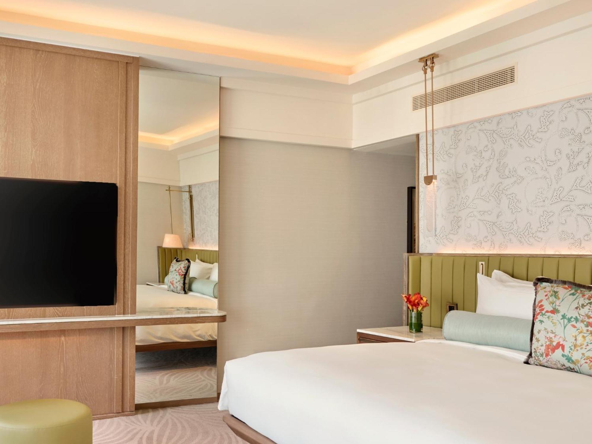 Mandarin Oriental, Khách sạn